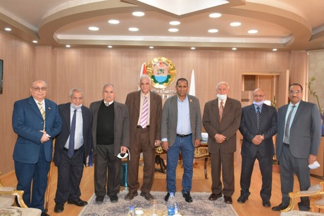 President of Aswan University received a scientific committee to check scientific production