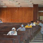 رئيس جامعة أسوان يتفقد لجان امتحانات السنوات النهائية بكلية الآداب