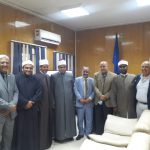 رئيس جامعة أسوان وفد من مشيخة الأزهر يزور مرضي المستشفى الجامعي