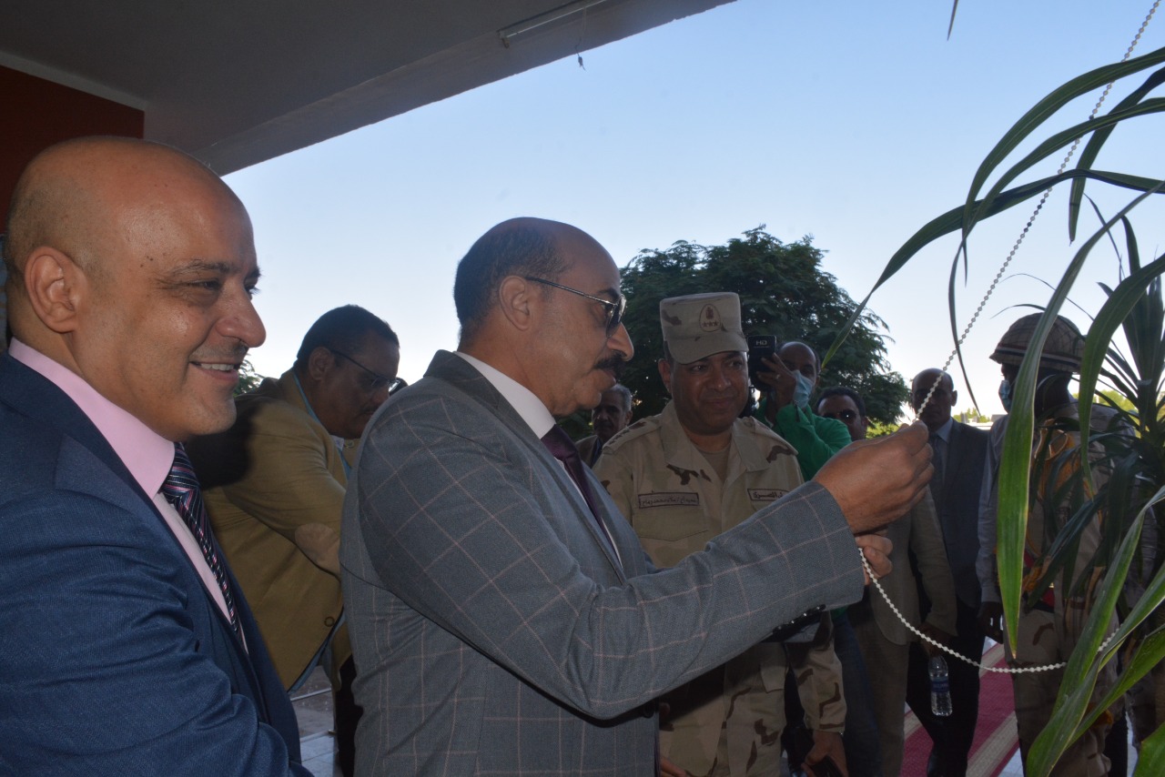جامعة اسوان: تدشين واطلاق اسم المشير طنطاوي علي قاعة المؤتمرات بصحاري