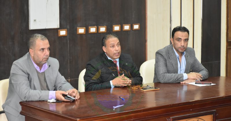 عقد لقاء مع طلاب الدراسات العليا بكلية الزراعة والموارد الطبيعية