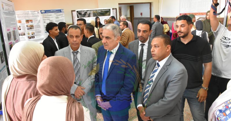 افتتاح معرض المشاريع الابتكارية لطلاب كلية الزراعة والموارد الطبيعية بجامعة أسوان